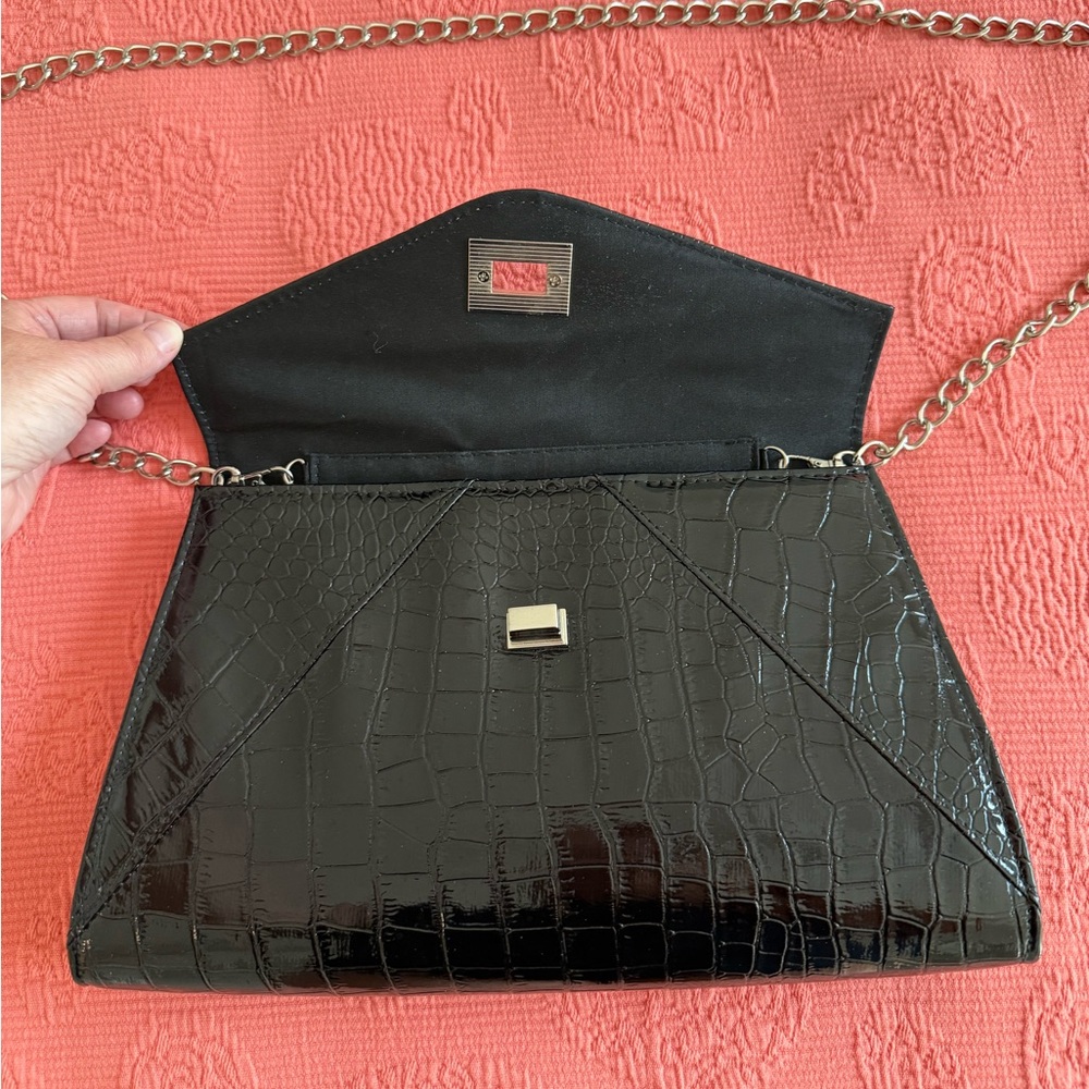 NWOT Poppie Jones black faux leather/vegan alligator clutch/crossbody bag